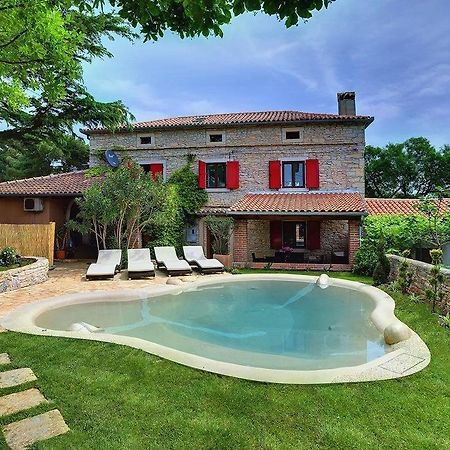 Villa Br Ližnjan エクステリア 写真