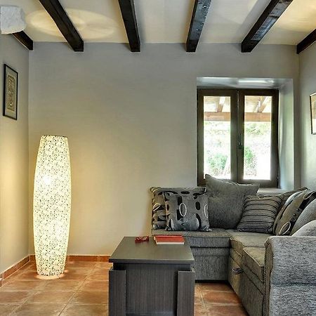 Villa Br Ližnjan エクステリア 写真